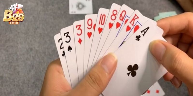 Kinh nghiệm chơi Phỏm: Chiến thuật tinh quái để làm chủ thế trận